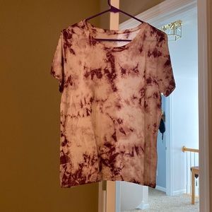 Maroon Tie-dye Short Sleeved T-shirt